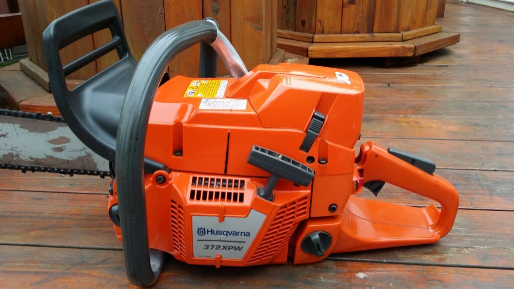 Husqvarna 75cc chainsaw outlet