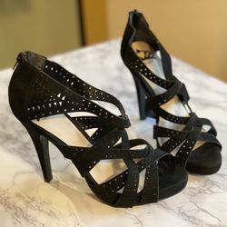 🔥Fergalicious By Fergie Black High Heels (size 6 1/2)🔥