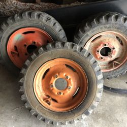  3 Bobcat 453 /S70  Rims And Tires 