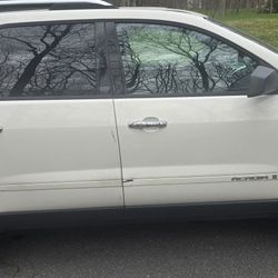 2008  GMC Arcadia  116.000 Miles