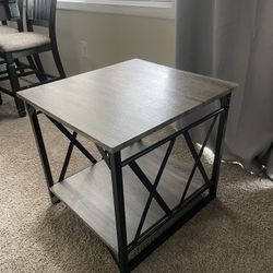 Modern Coffee/ End Table 