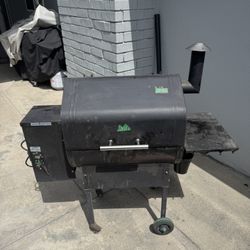 Green Mountain Pellet Smoker