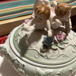 Vintage Porcelain Trinket Box