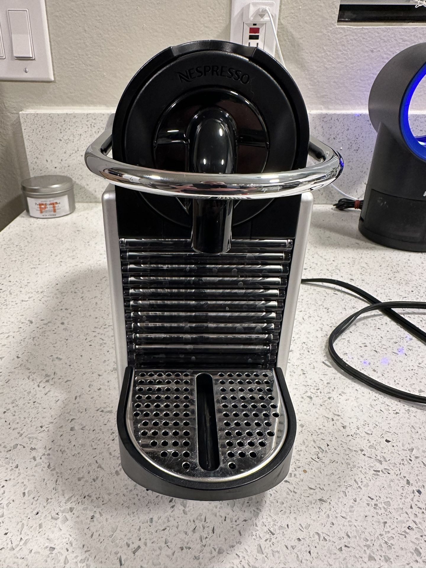 Nespresso Pixie (DeLonghi)