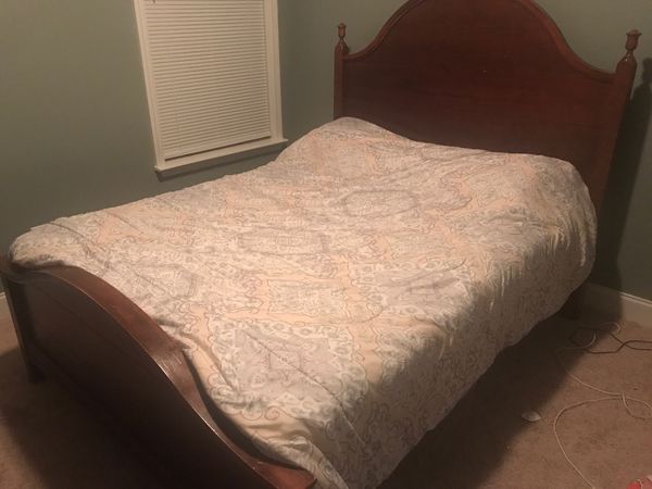 Queen Bed Frame And Dresser Set Only 125 For Sale In Grovetown