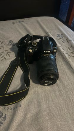 Nikon D60 Gold Edition DSLR + 55–200mm VR Lens