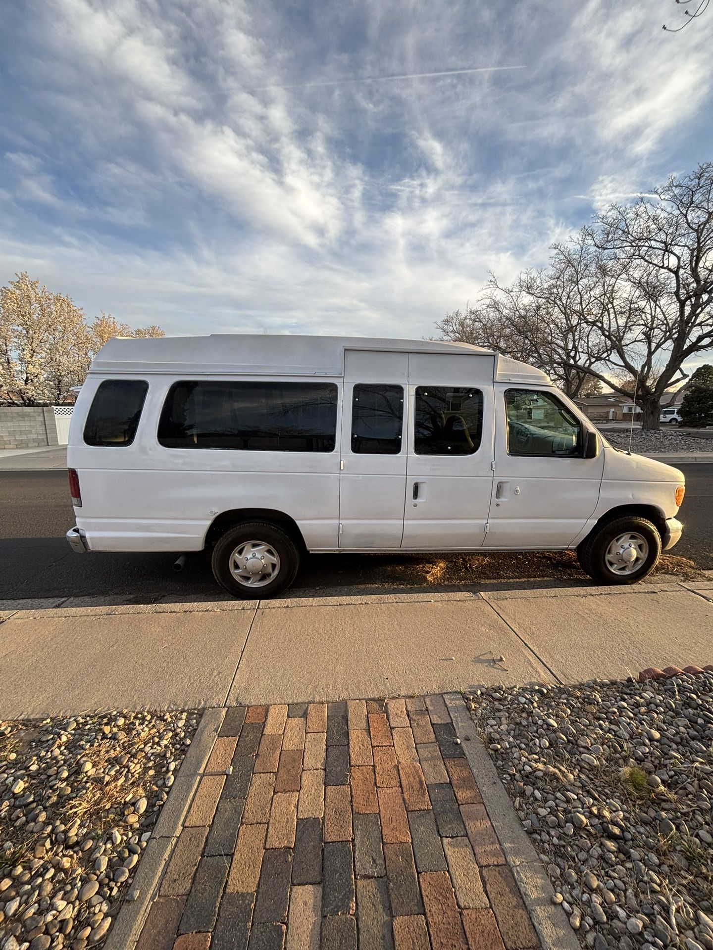 2003 Ford E-350