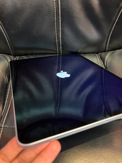 iPad Air 13-inch 128 GB