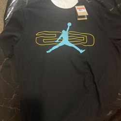 Jordan Shirt Large 