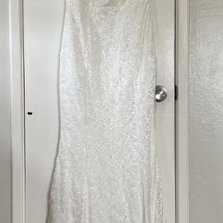 Mermaid Wedding Dress (Lulus)