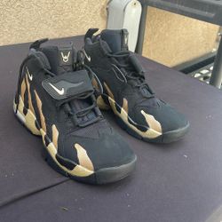 Nike Size 8.5 Air DT Max 