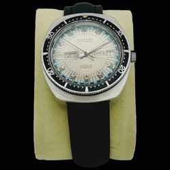 1960’s Waltham Rally Day Date Divers Watch Automatic 17J movement