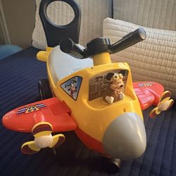 Mickey MOUSE ride on Airplane