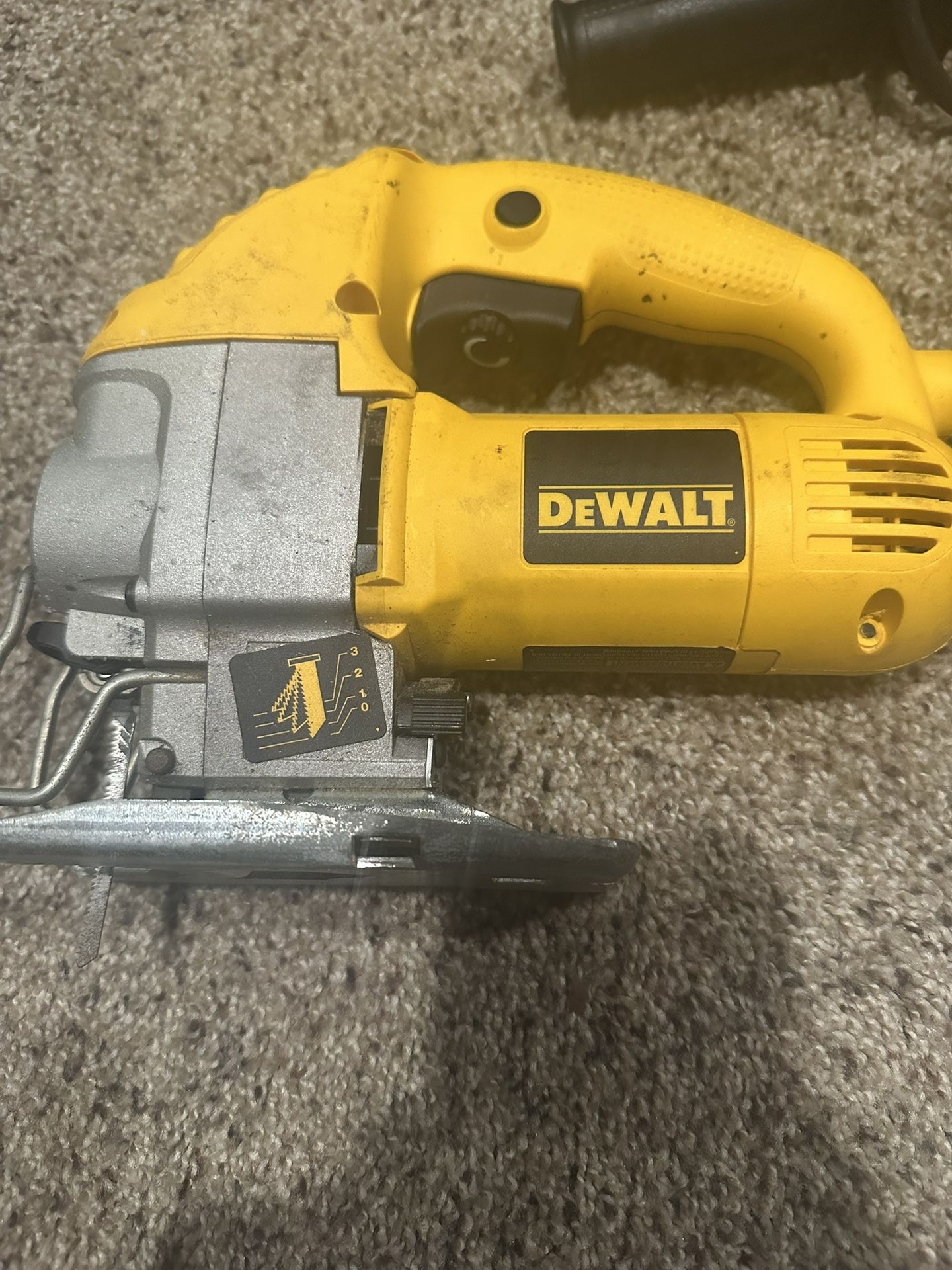 DEWALT JIGSAW