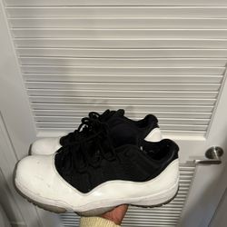 Jordan 11 Low Tuxedo Size 12 Mens Shoes 