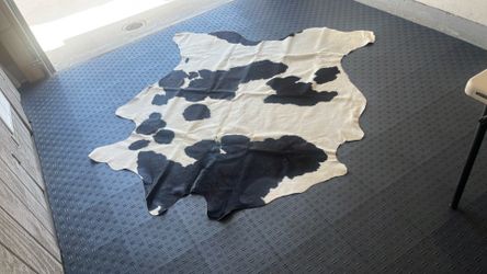 Black and White Texas Cow Hide Area Rug