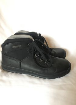 Semi new Timberland Sz 7 Boys black
