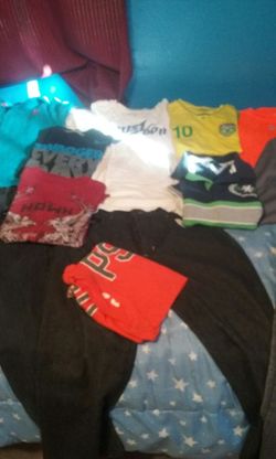 Pantalones y playeras para niño playeras $2.00 y $3.00 pantalones $5.00