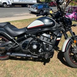 Kawasaki Vulcan 650s ABS only 1,465 miles!