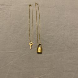 Louis Vuitton Gold Chain with Padlock and Key #302