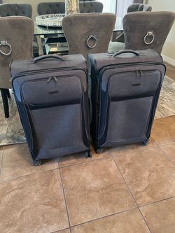 Perry Ellis Portfolio Rolling Luggage $100 for the set or $50 each