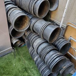 Botes Para Sus Plantas De 5 Galones  $75 Centavos La Pieza