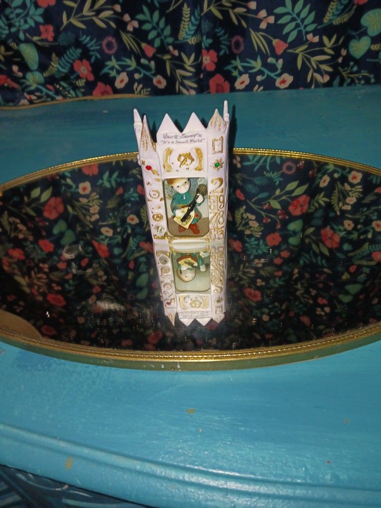 Vintage Walt Disney Production In Perfect Condition No Cracks No Chips