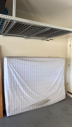 Queen bed Mattress