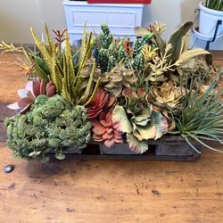 FAUX SUCCULENT RUSTIC PLANTER