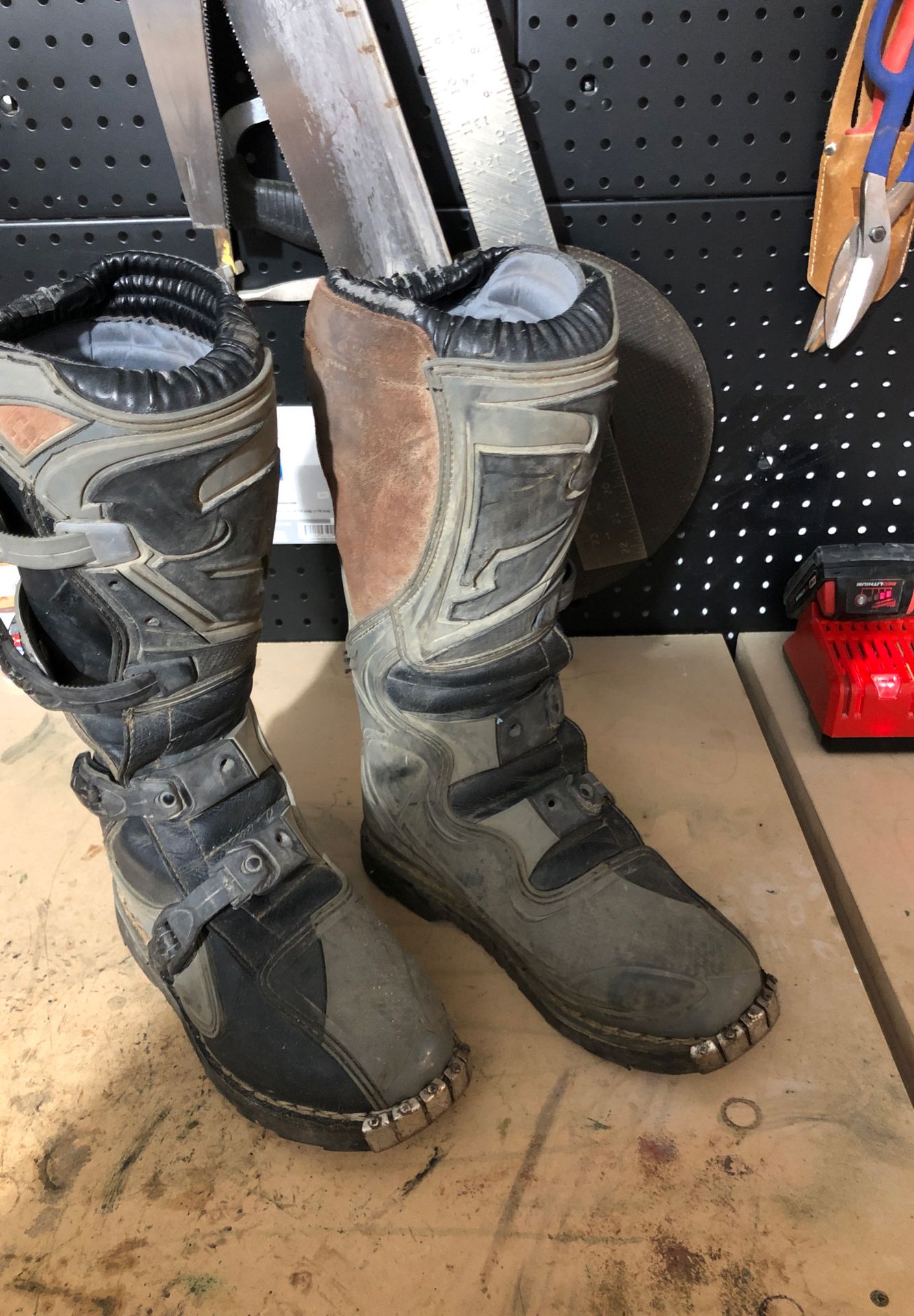 Thor motocross boots. Size 7