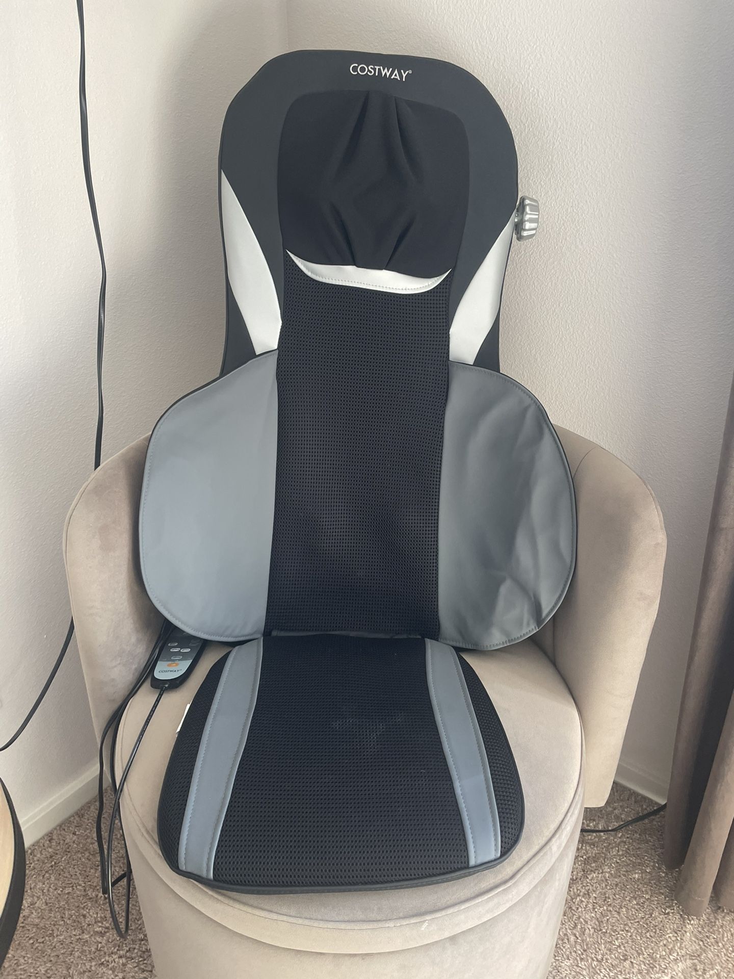 massaging back and neck seat with heat and air