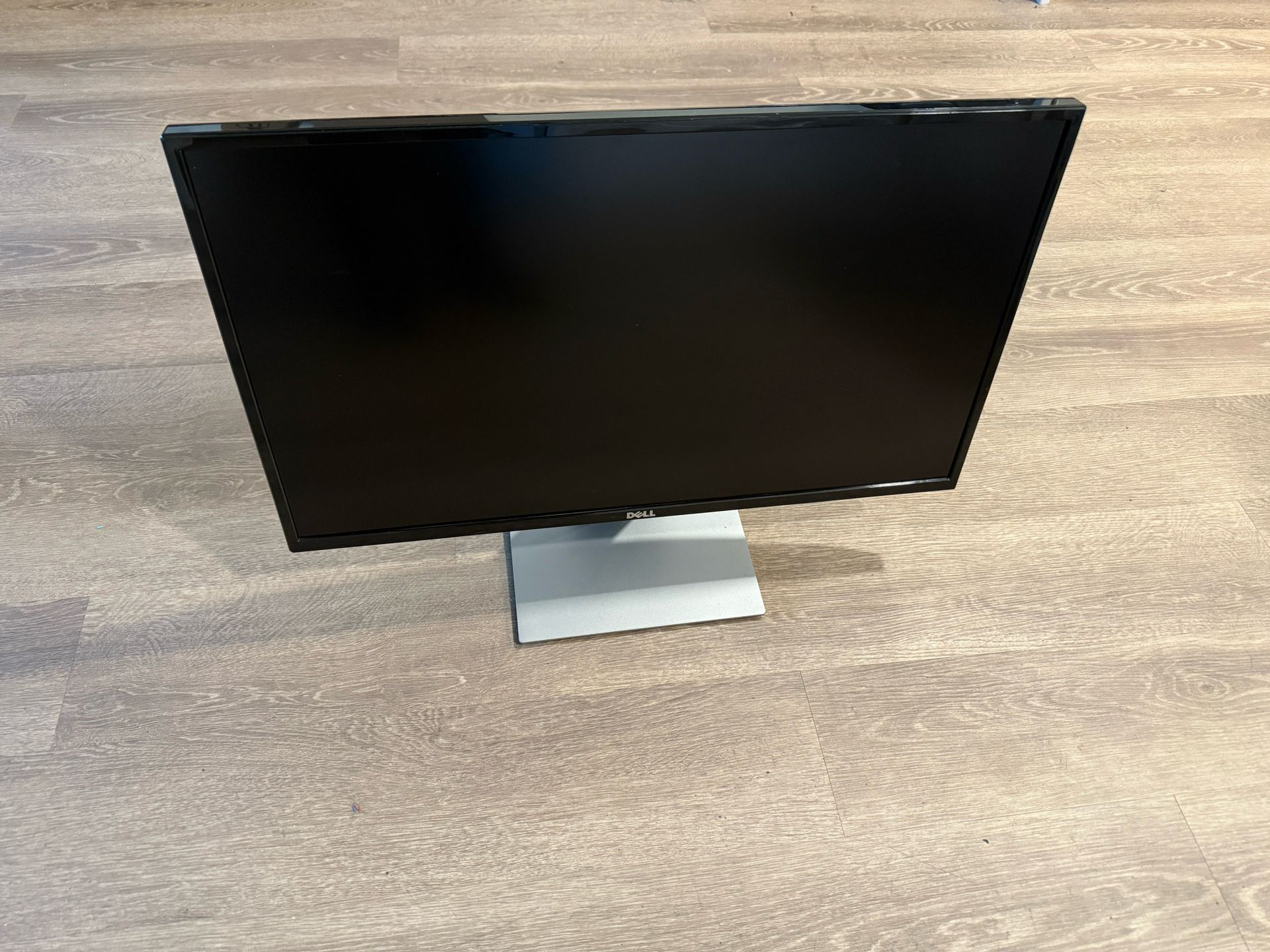 Dell SE2717HR 27” Full HD IPS Monitor – Excellent Condition