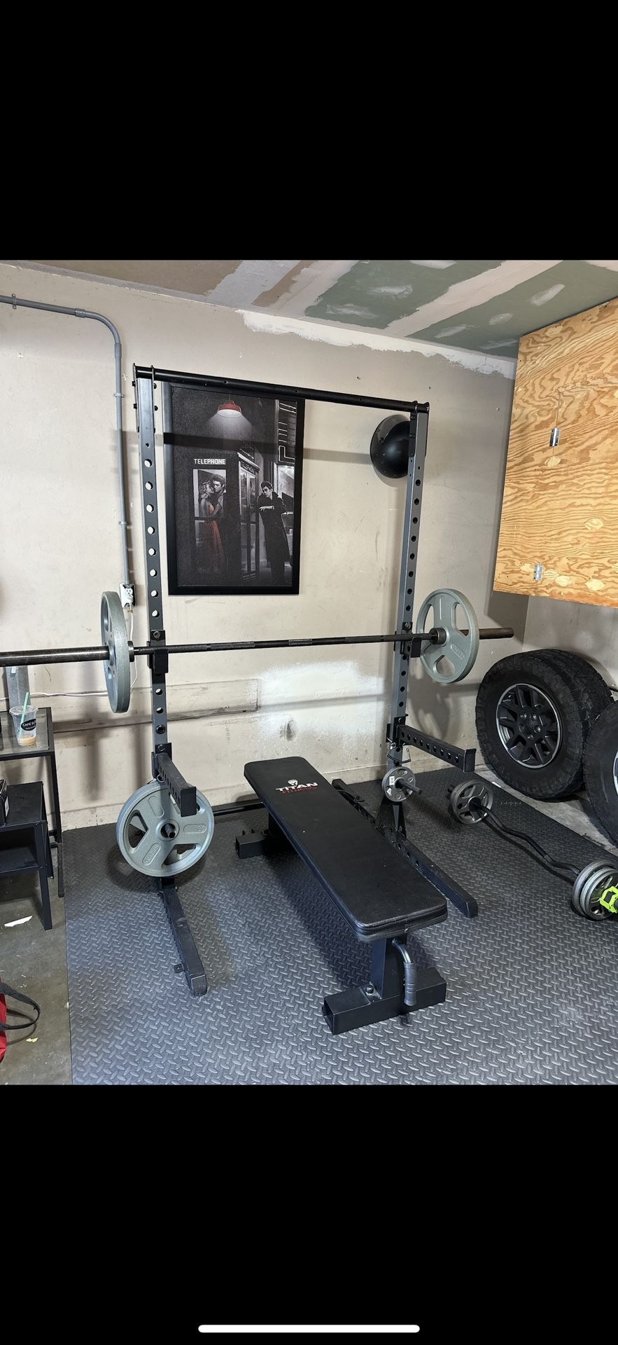 Squat Rack / Bench Press / Weights Bars : Everything You See Here