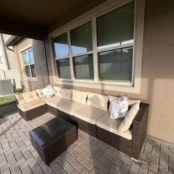 Outdoor Patio Furniture With Table
