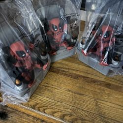 Deadpool Regal Collectible. 