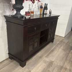 Buffet / sideboard
