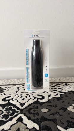Tylt Portable Power Bank & Water Bottle