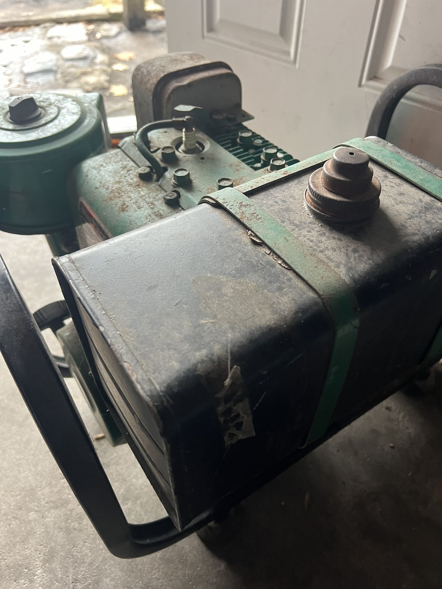 FOR SALE: Powermate 54 Series Power Generator – Broken but Easy Fix! ⚡🛠️