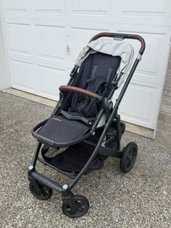 Uppababy Cruz V2 + Accessories