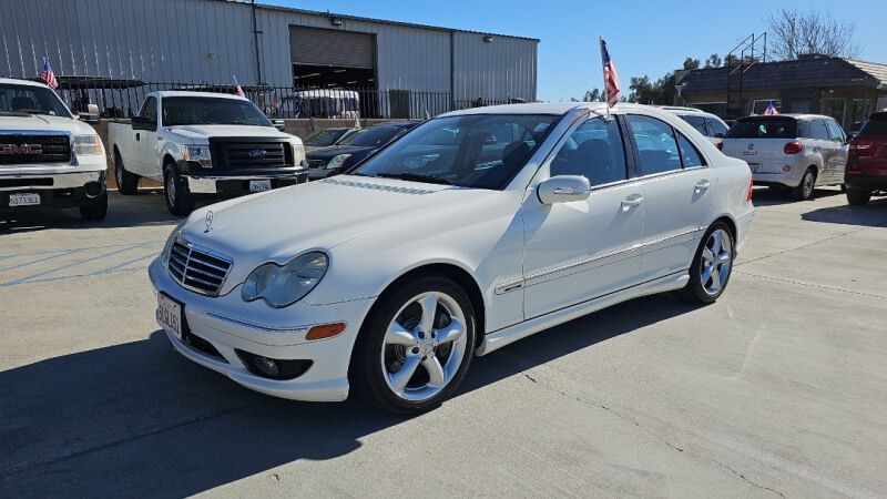 2005 Mercedes-Benz C-Class for Sale in Bloomington, CA - OfferUp
