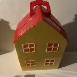 Peppa Pig Carring House And Accessories 