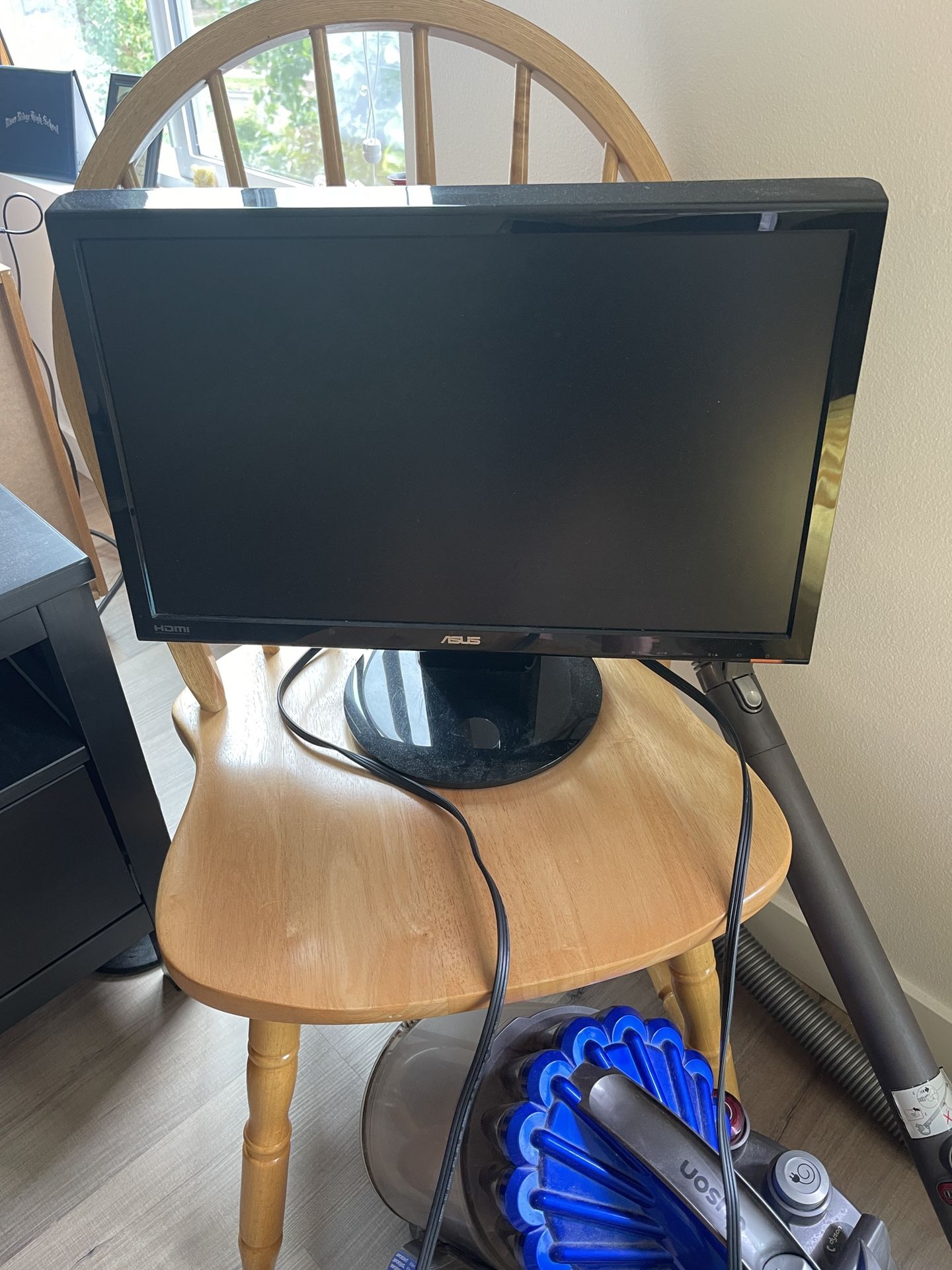 18in ASUS Monitor