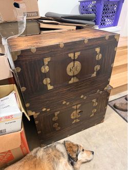 End table / decorative box.