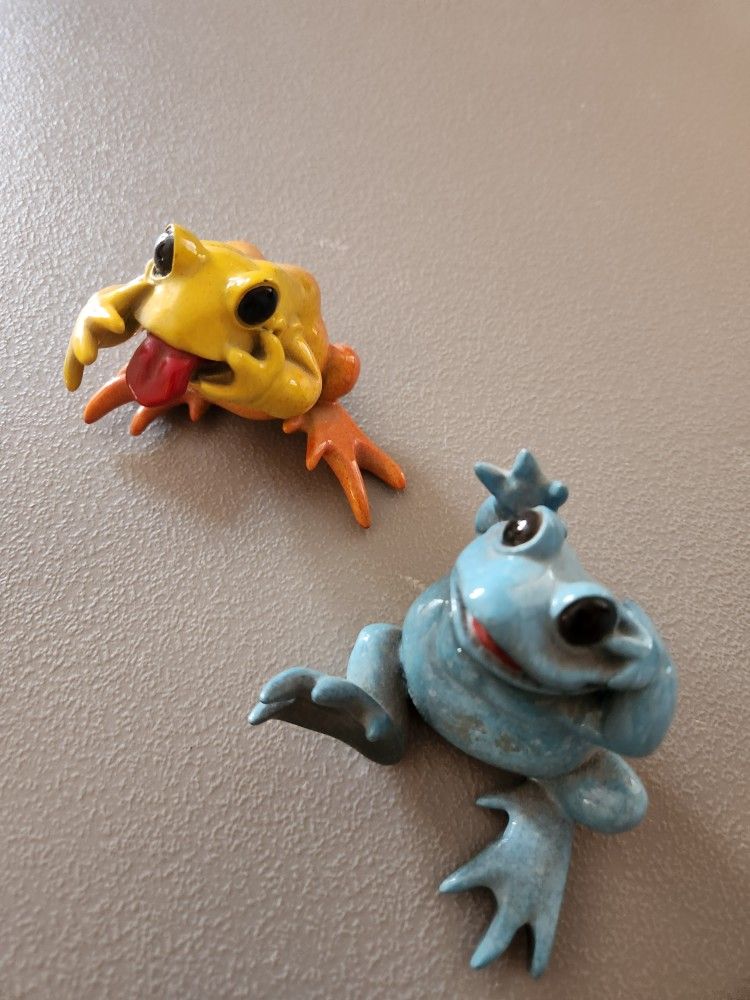 Kitty's Critters Glass Frogs