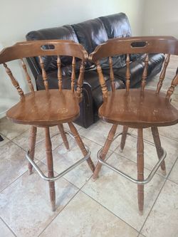 2 Wooden Highchairs / bar stools