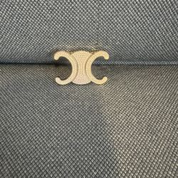 Brooche $15