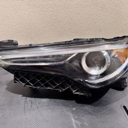 2018 To 2023 ALFA ROMEO STELVIO HEADLIGHT RH
