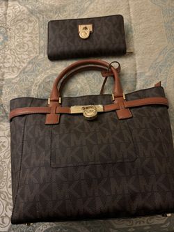 Micheal Kors Purse 