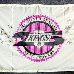 1991  / 1992 Los Angeles Kings Team Signed Banner 