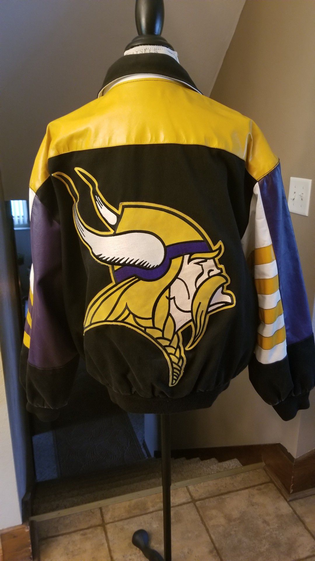 Minnesota Vikings jacket in very nice condition